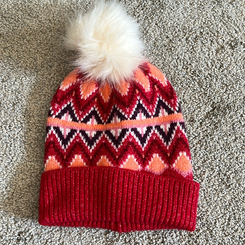 NWOT Ann Taylor Loft Knit Hat Beanie Faux Fur Pom Pom Red Orange Soft Winter Hat